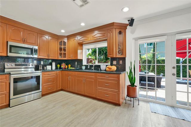 10006 SW 162nd Path, Miami, FL 33196