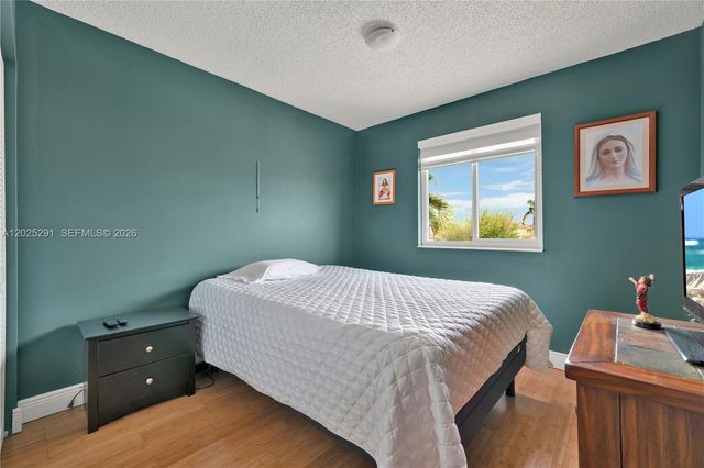 10006 SW 162nd Path, Miami, FL 33196