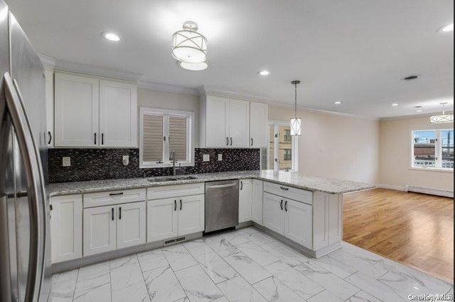 44 W Penn Street, Long Beach, NY 11561