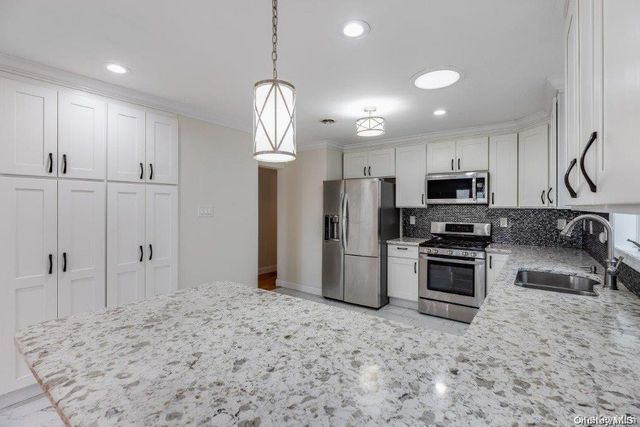 44 W Penn Street, Long Beach, NY 11561
