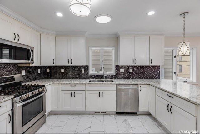 44 W Penn Street, Long Beach, NY 11561