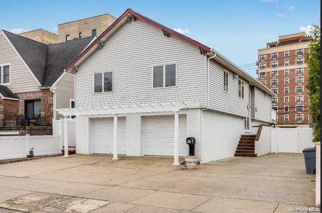 44 W Penn Street, Long Beach, NY 11561