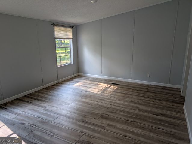 103 Silver Dollar Road, Barnesville, GA 30204