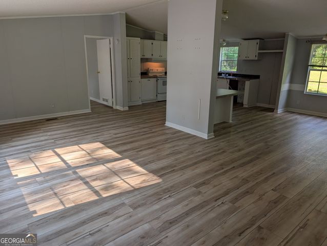 103 Silver Dollar Road, Barnesville, GA 30204
