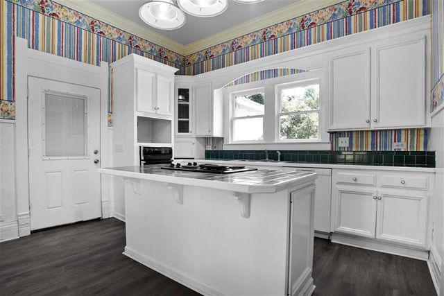 506 E Plaquemine Street, Jennings, LA 70546