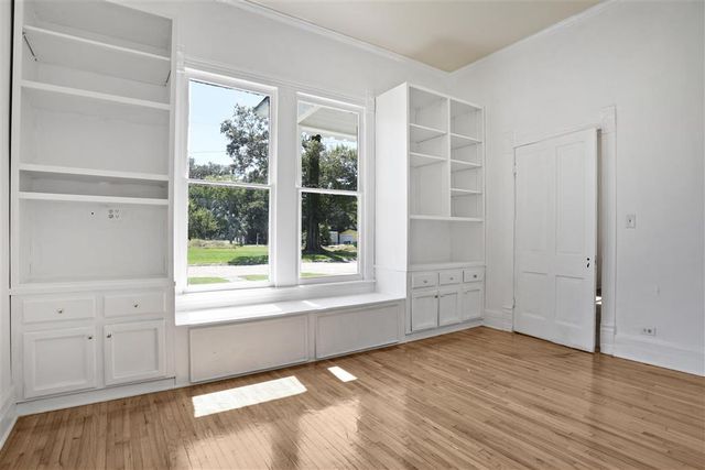 506 E Plaquemine Street, Jennings, LA 70546