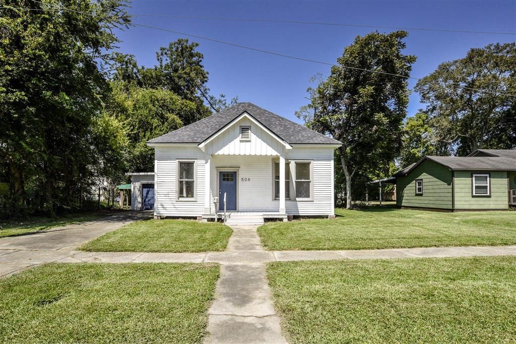 506 E Plaquemine Street, Jennings, LA 70546