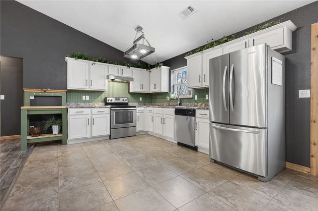 3604 Rocky Knoll Lane, Harrison, AR 72601