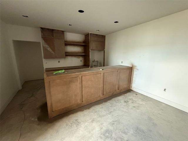 1348 S Auburn Place, West Des Moines, IA 50266