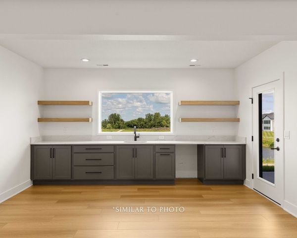 1348 S Auburn Place, West Des Moines, IA 50266