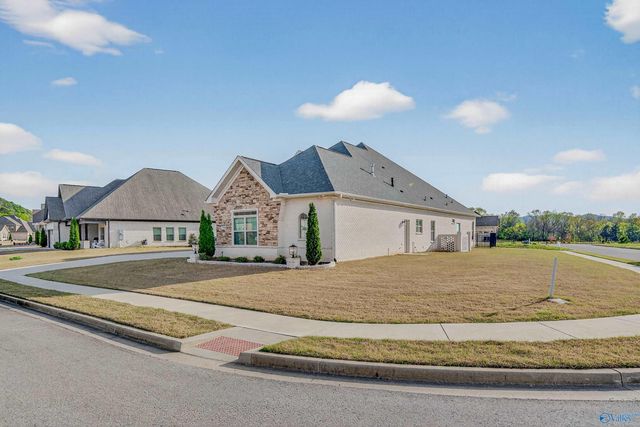 17000 River Pier Drive, Huntsville, AL 35803