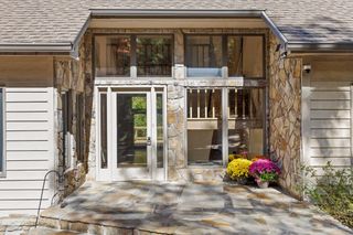 4 S Bluff Road, Chattanooga, TN 37419