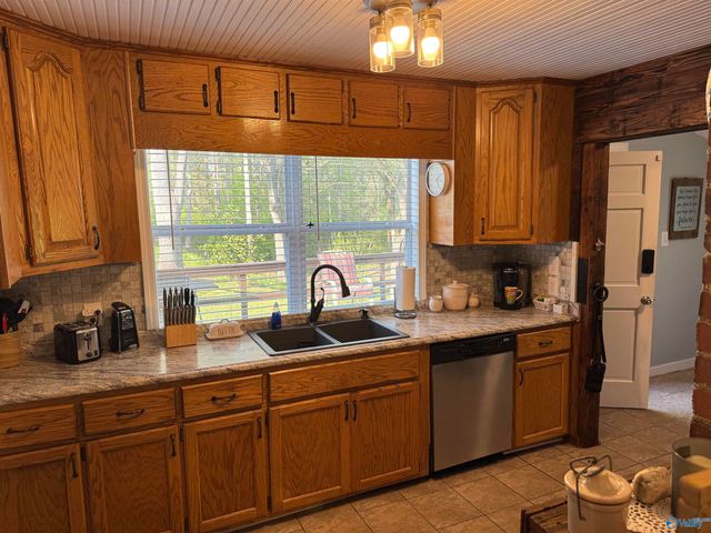 5051 Tabor Road, Gadsden, AL 35904