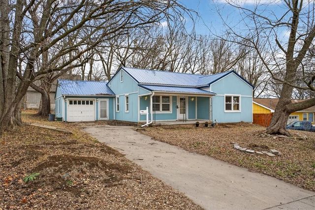 175 Emerson Avenue, Bonner Springs, KS 66012