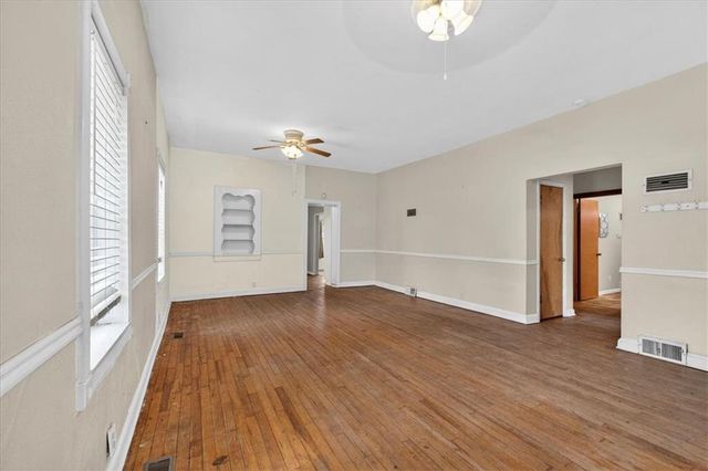 175 Emerson Avenue, Bonner Springs, KS 66012