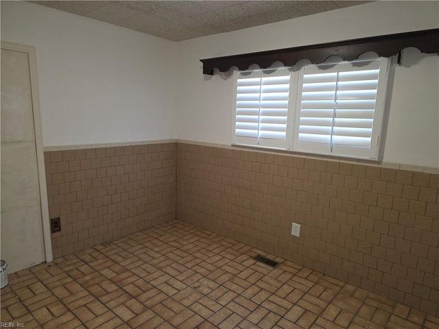 425 Stockton ST, Hampton, VA 23669