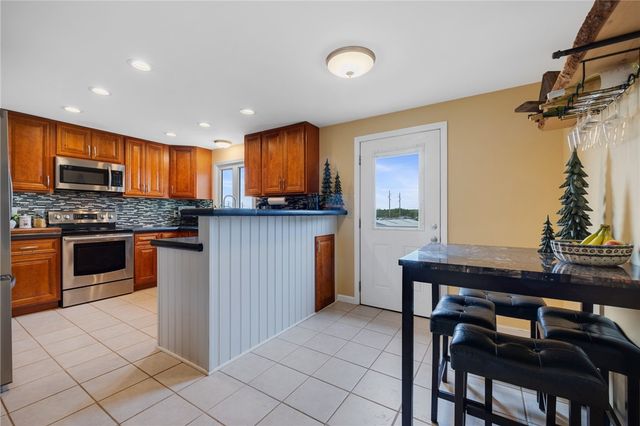 301 Ridge Road, Ontario, NY 14519