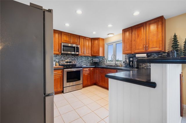 301 Ridge Road, Ontario, NY 14519