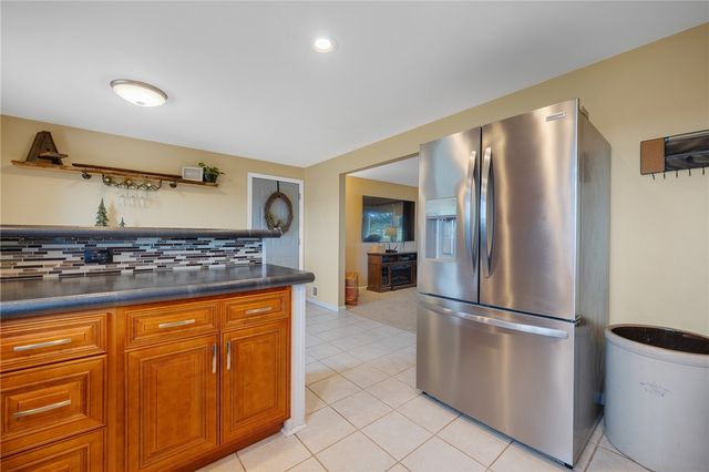 301 Ridge Road, Ontario, NY 14519