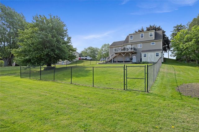 301 Ridge Road, Ontario, NY 14519
