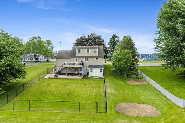 301 Ridge Road, Ontario, NY 14519