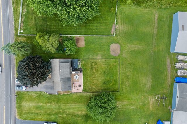 301 Ridge Road, Ontario, NY 14519