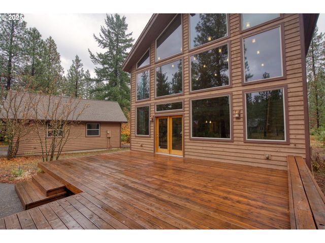 10 EMMA Ln, Trout Lake, WA 98650