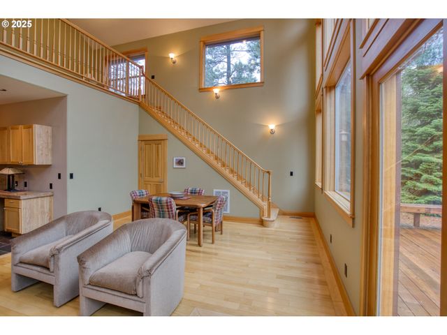 10 EMMA Ln, Trout Lake, WA 98650
