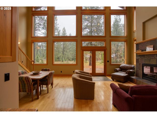 10 EMMA Ln, Trout Lake, WA 98650