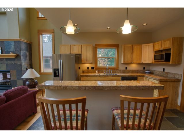 10 EMMA Ln, Trout Lake, WA 98650