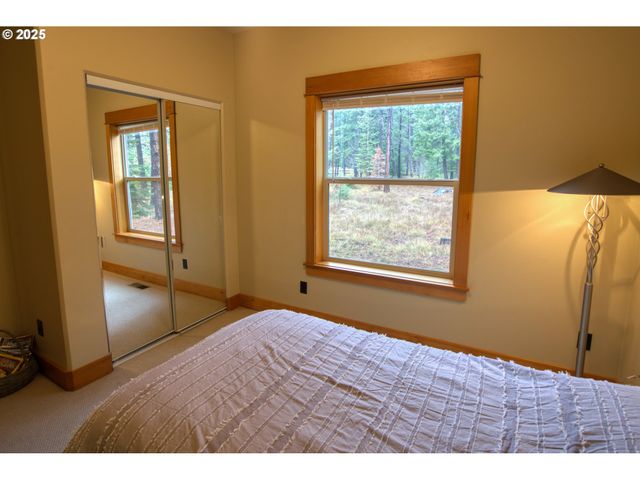 10 EMMA Ln, Trout Lake, WA 98650