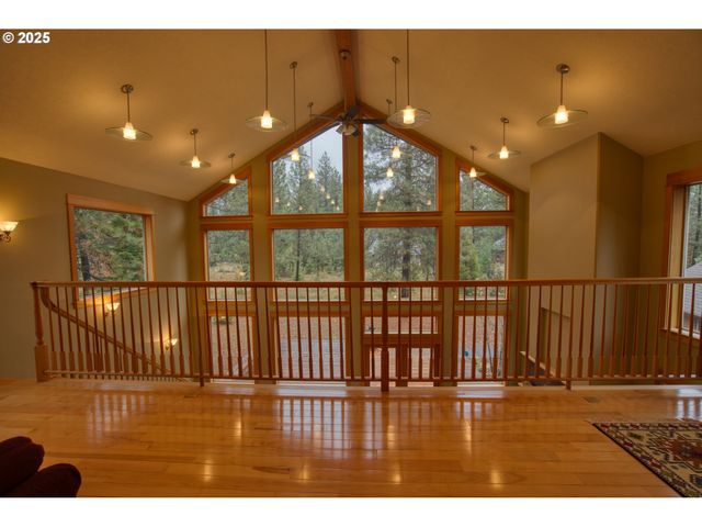 10 EMMA Ln, Trout Lake, WA 98650