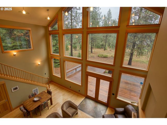 10 EMMA Ln, Trout Lake, WA 98650