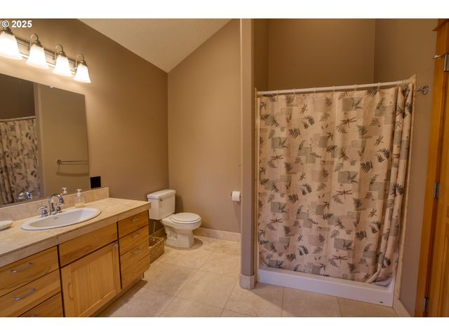 10 EMMA Ln, Trout Lake, WA 98650