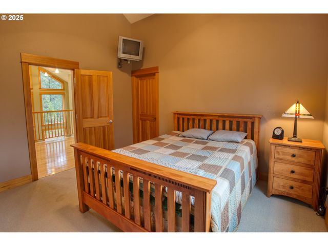 10 EMMA Ln, Trout Lake, WA 98650