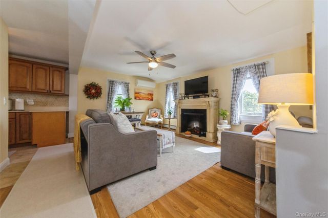 181 Suffolk Road Upper, Island Park, NY 11558