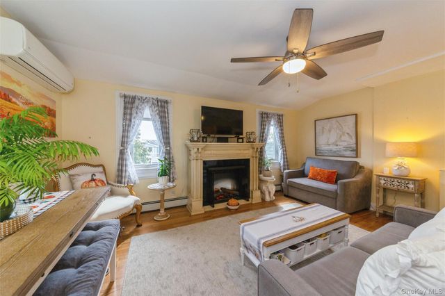 181 Suffolk Road Upper, Island Park, NY 11558