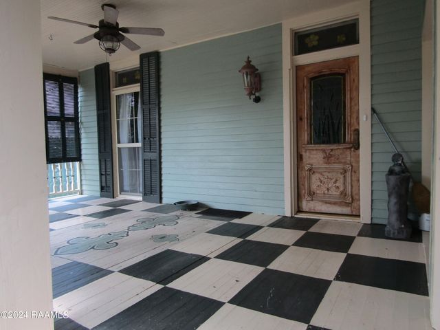 153 Duperier Avenue, New Iberia, LA 70563