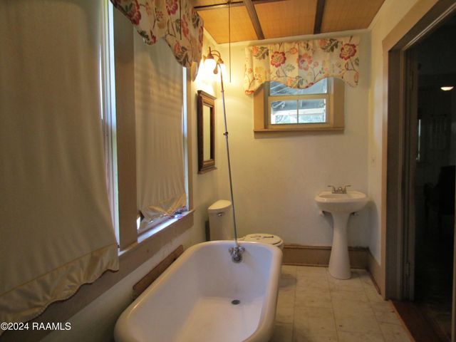 153 Duperier Avenue, New Iberia, LA 70563