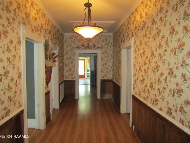 153 Duperier Avenue, New Iberia, LA 70563