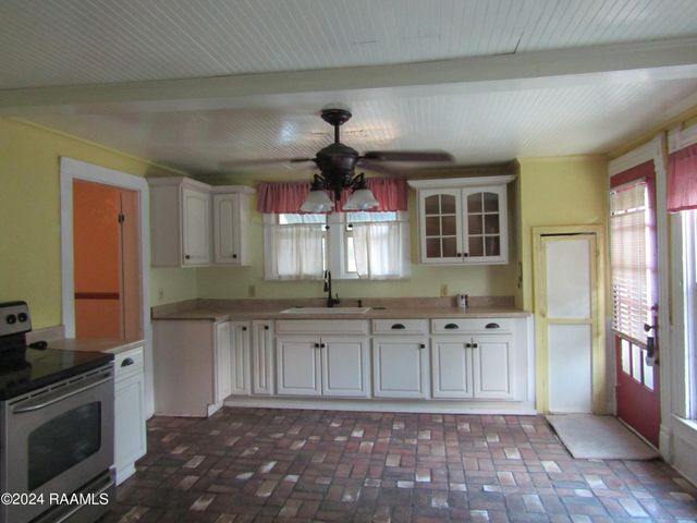 153 Duperier Avenue, New Iberia, LA 70563