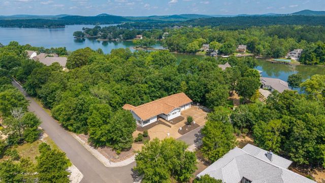 24 Excelso Lane, Hot Springs Village, AR 71909