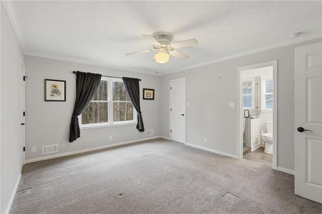 1066 Oak Road SW, Lilburn, GA 30047