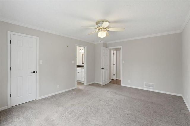 1066 Oak Road SW, Lilburn, GA 30047