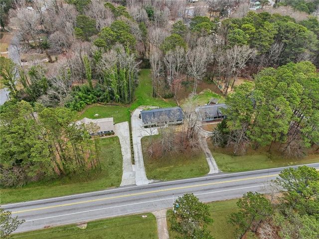 1066 Oak Road SW, Lilburn, GA 30047