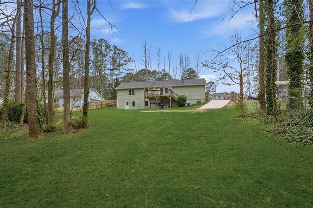 1066 Oak Road SW, Lilburn, GA 30047