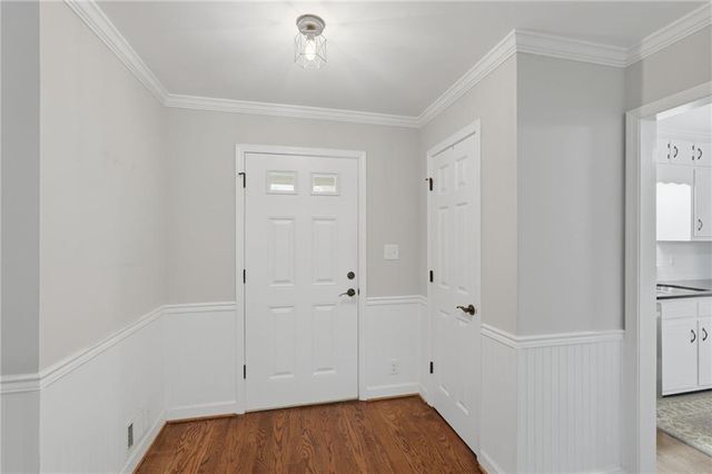 1066 Oak Road SW, Lilburn, GA 30047