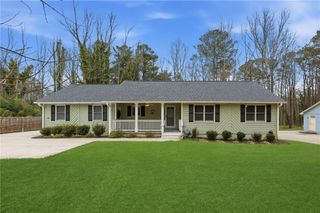 1066 Oak Road SW, Lilburn, GA 30047