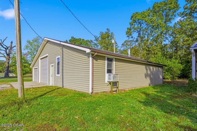 1612-2 County Road 150, Carthage, MO 64836