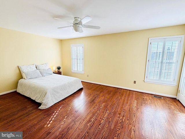 3023 MEETING ST, Falls Church, VA 22044